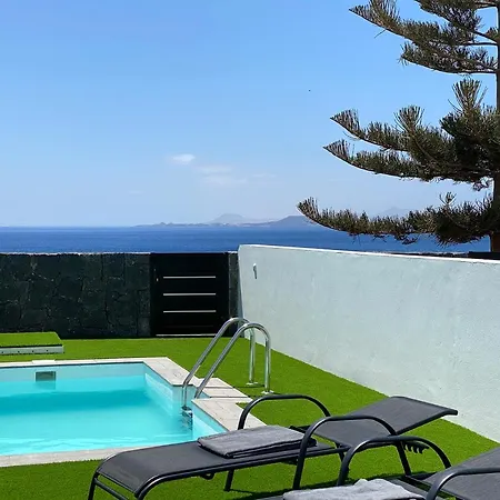 Marina Suites 7 *