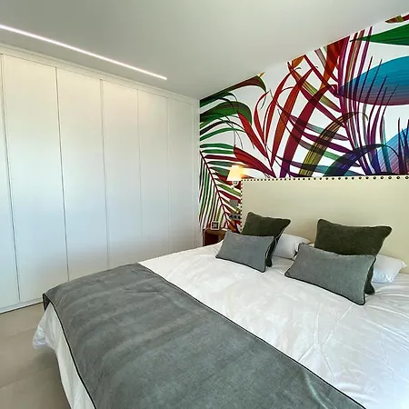 Marina Suites 7 *