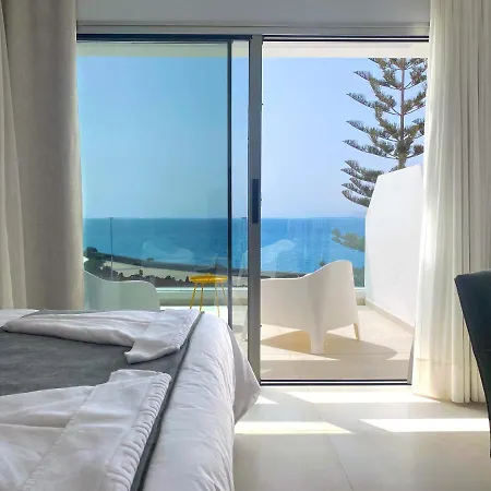 Villa Marina Suites 7 *